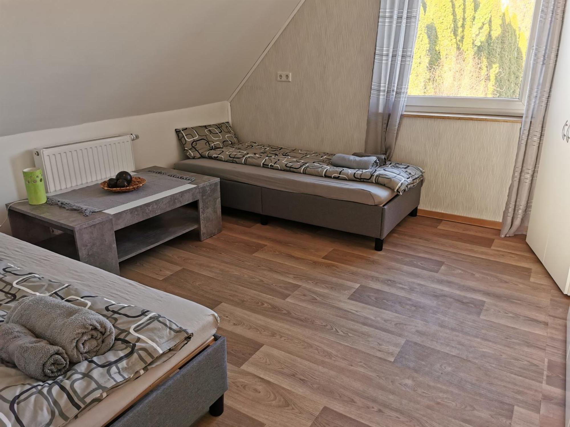 4-Zimmer-Wohnung Mit 6 Betten Bad Oeynhausen Exterior foto